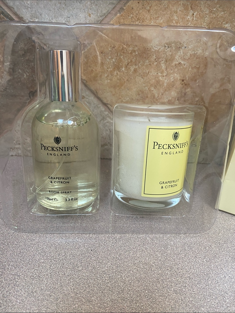 Grapefruit & Citron Room Spray and Candle Set - Yellow
